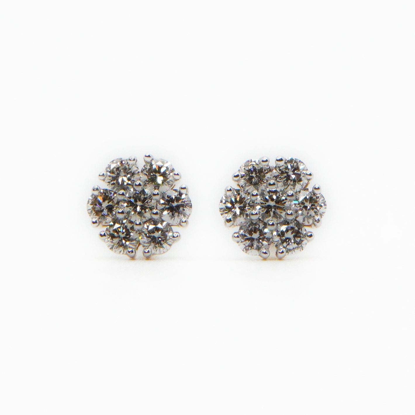 14k Solid Gold 6mm VS1 Diamond Flower Earrings - 50156