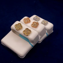 Load image into Gallery viewer, 14k Solid Gold Clover 10.5mm VS1 Cluster Earrings