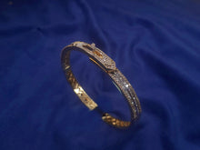 Load image into Gallery viewer, 10k Solid Gold VS Baguette Diamond Men&#39;s Bracelet