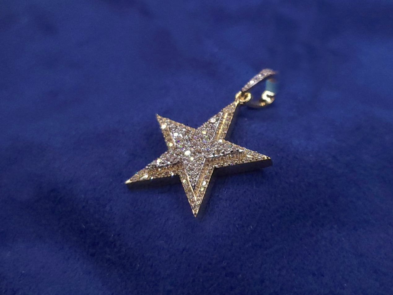 10k Solid Gold and VS1 Diamond 3D Star